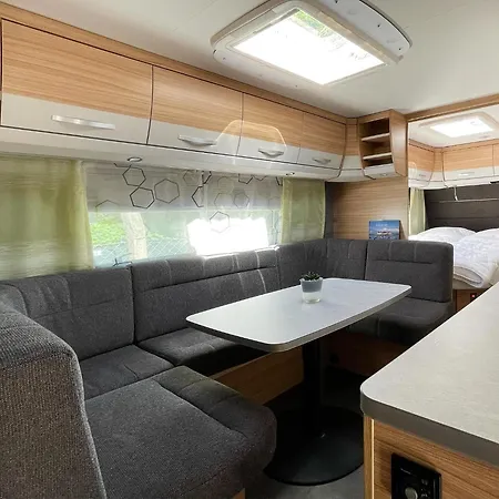 Campingplatz Mietwohnwagen 03 *
