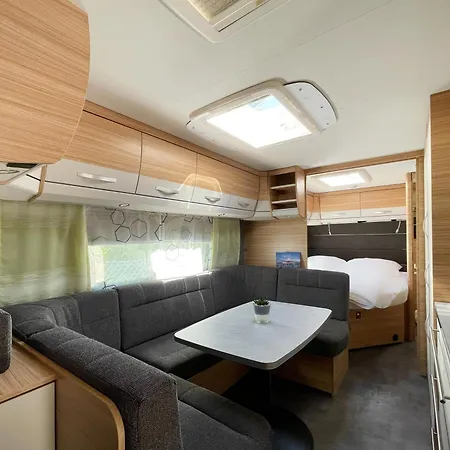 Mietwohnwagen 03 Campingplatz *