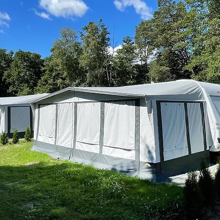 Campingplatz Mietwohnwagen 03 *